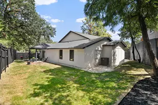 1309 Shady Hollow, Euless, TX 76039 - Photo 29