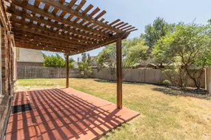 1900 Creek Crossing Dr, Fort Worth, TX 76247 - Photo 3