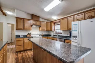 233 Esquire Estates Rd, Mabank, TX 75156 - Photo 7