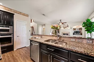 6605 Fox Glen Dr, Arlington, TX 76001 - Photo 15
