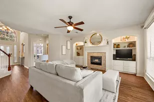 6605 Fox Glen Dr, Arlington, TX 76001 - Photo 11