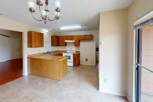 853 W Wintergreen Rd, Lancaster, TX 75134 - Photo 5