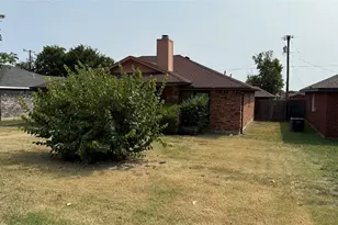 853 W Wintergreen Rd, Lancaster, TX 75134 - Photo 1
