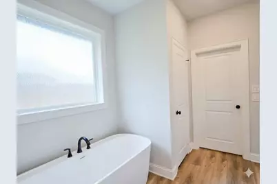 11034 Oak Springs Cove, Tyler, TX 75703 - Photo 17