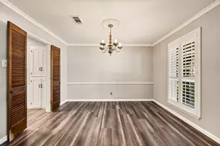 1608 Delta Dr, Arlington, TX 76012 - Photo 9