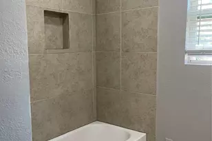 6912 Heritage Ln, Fort Worth, TX 76134 - Photo 11