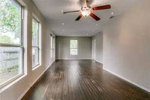 818 E Woodin Blvd, Dallas, TX 75216 - Photo 9