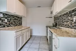 818 E Woodin Blvd, Dallas, TX 75216 - Photo 17
