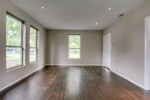 818 E Woodin Blvd, Dallas, TX 75216 - Photo 7