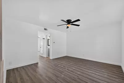 620 Royal Crest Drive, Richardson, TX 75081 - Photo 9