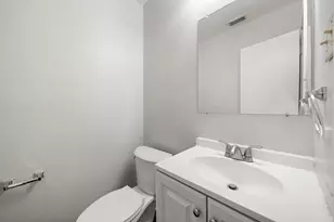 1108 N Elm St, Denton, TX 76201 - Photo 17