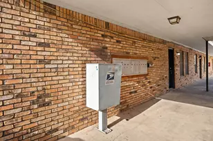 1108 N Elm St, Denton, TX 76201 - Photo 19