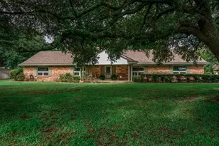 1413 S Main Street S, Lindale, TX 75771 - Photo 1