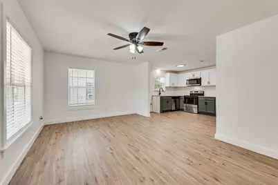 6617 Greenlee Street, Fort Worth, TX 76112 - Photo 9