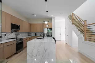 1908 Duluth St, Dallas, TX 75212 - Photo 11