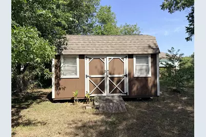 304 E 1st Avenue, Corsicana, TX 75110 - Photo 9