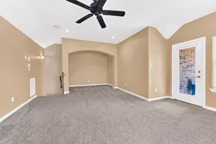 8120 Holliday Rd, Lantana, TX 76226 - Photo 15