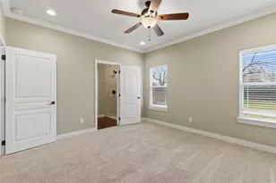 1524 S Montgomery St, Sherman, TX 75090 - Photo 13