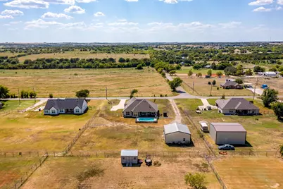 8032 County Road 1006, Godley, TX 76044 - Photo 5