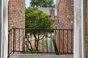 7510 Holly Hill Dr, Dallas, TX 75231 - Photo 23