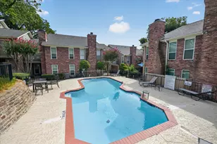 7510 Holly Hill Dr, Dallas, TX 75231 - Photo 23