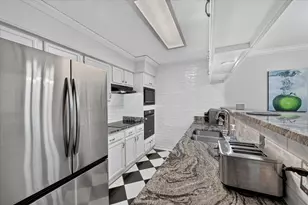 7510 Holly Hill Dr, Dallas, TX 75231 - Photo 7