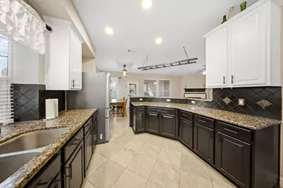 6601 Redwood Lane, The Colony, TX 75056 - Photo 11