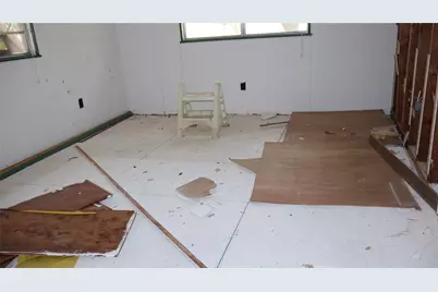 1050 E Dallas Avenue, Cooper, TX 75432 - Photo 5