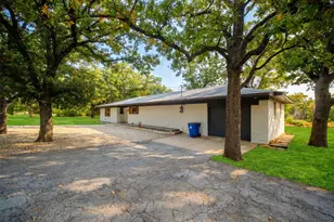 2512 Roosevelt Dr, Dalworthington Gardens, TX 76016 - Photo 29