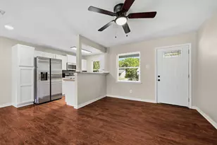 402 Kansas St, Sherman, TX 75090 - Photo 7