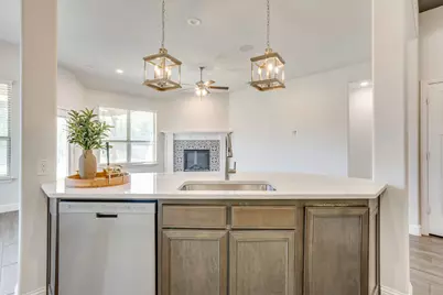 1209 Rushmore Drive, Burleson, TX 76028 - Photo 9