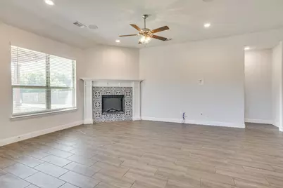 1209 Rushmore Drive, Burleson, TX 76028 - Photo 5