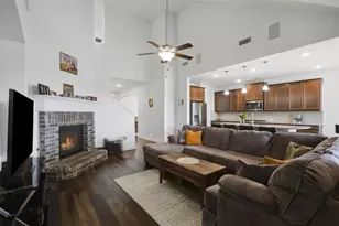 5501 Tuxbury Pond Dr, Fort Worth, TX 76179 - Photo 5