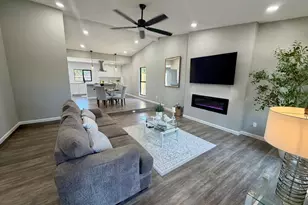 1810 Sandra Ln, Grand Prairie, TX 75052 - Photo 3