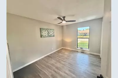1810 Sandra Lane, Grand Prairie, TX 75052 - Photo 19