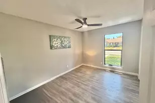 1810 Sandra Ln, Grand Prairie, TX 75052 - Photo 19