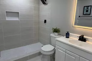 1810 Sandra Ln, Grand Prairie, TX 75052 - Photo 25