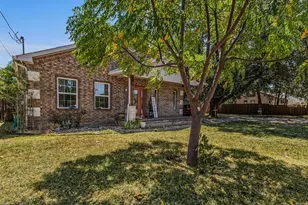 2640 Morgan Dr, Dallas, TX 75241 - Photo 9