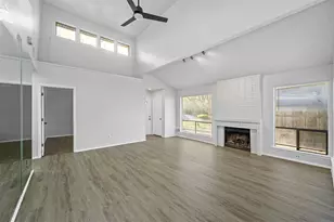 522 Hunters Glen St, Lewisville, TX 75067 - Photo 7