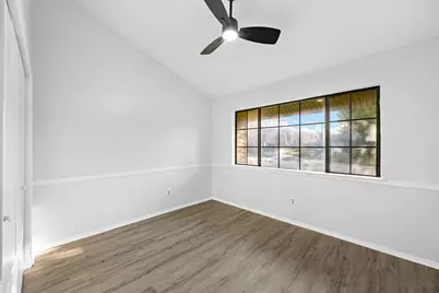 522 Hunters Glen Street, Lewisville, TX 75067 - Photo 9