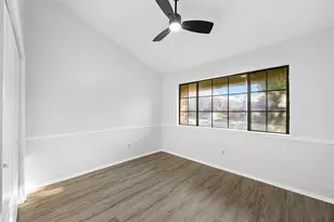 522 Hunters Glen St, Lewisville, TX 75067 - Photo 9