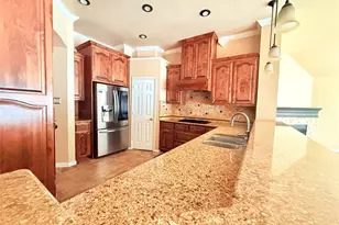 5645 Overland Dr, The Colony, TX 75056 - Photo 13
