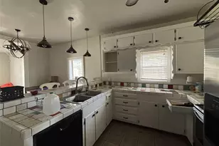 107 College St, Joshua, TX 76058 - Photo 5
