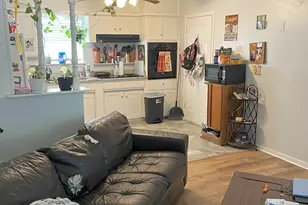 639 NW Renfro St, Burleson, TX 76028 - Photo 5