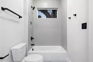4234 Jamaica St, Dallas, TX 75210 - Photo 13
