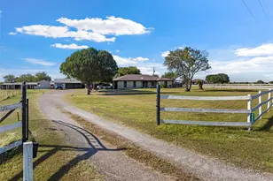 405 FM 308, Mount Calm, TX 76673 - Photo 31