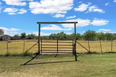 405 Fm 308, Mount Calm, TX 76673 - Photo 33