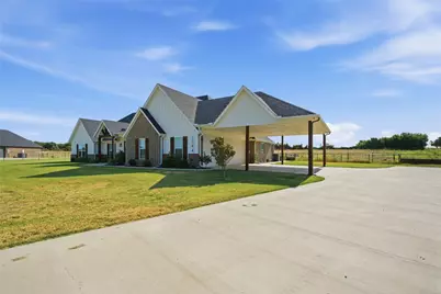 1044 Monarch Court, Poolville, TX 76487 - Photo 3