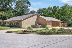 726 Mulberry Dr, Athens, TX 75751 - Photo 3