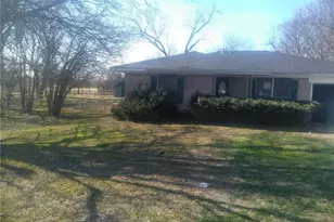1211 Wolfe City Dr, Greenville, TX 75401 - Photo 1